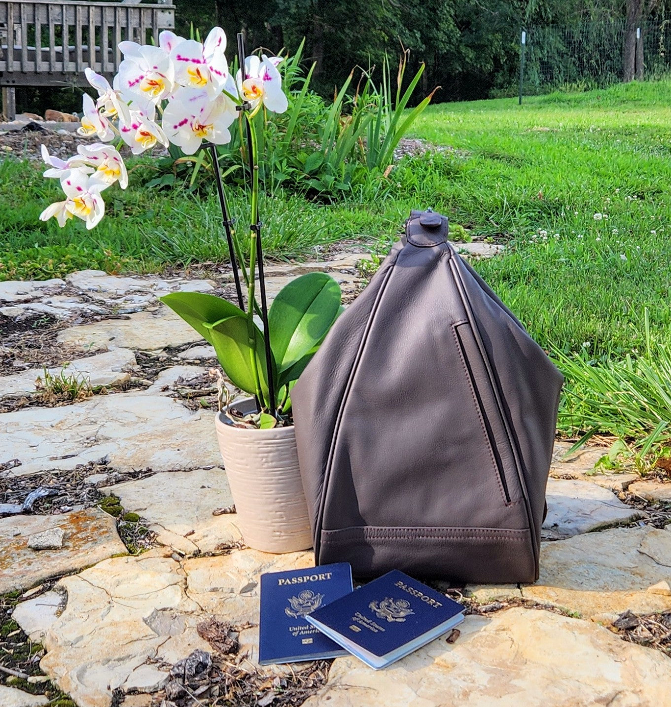 Leather_Travel_Bag_Chocolate_East_Born_Bags